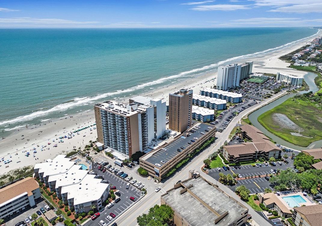 Resort Sands Ocean Club